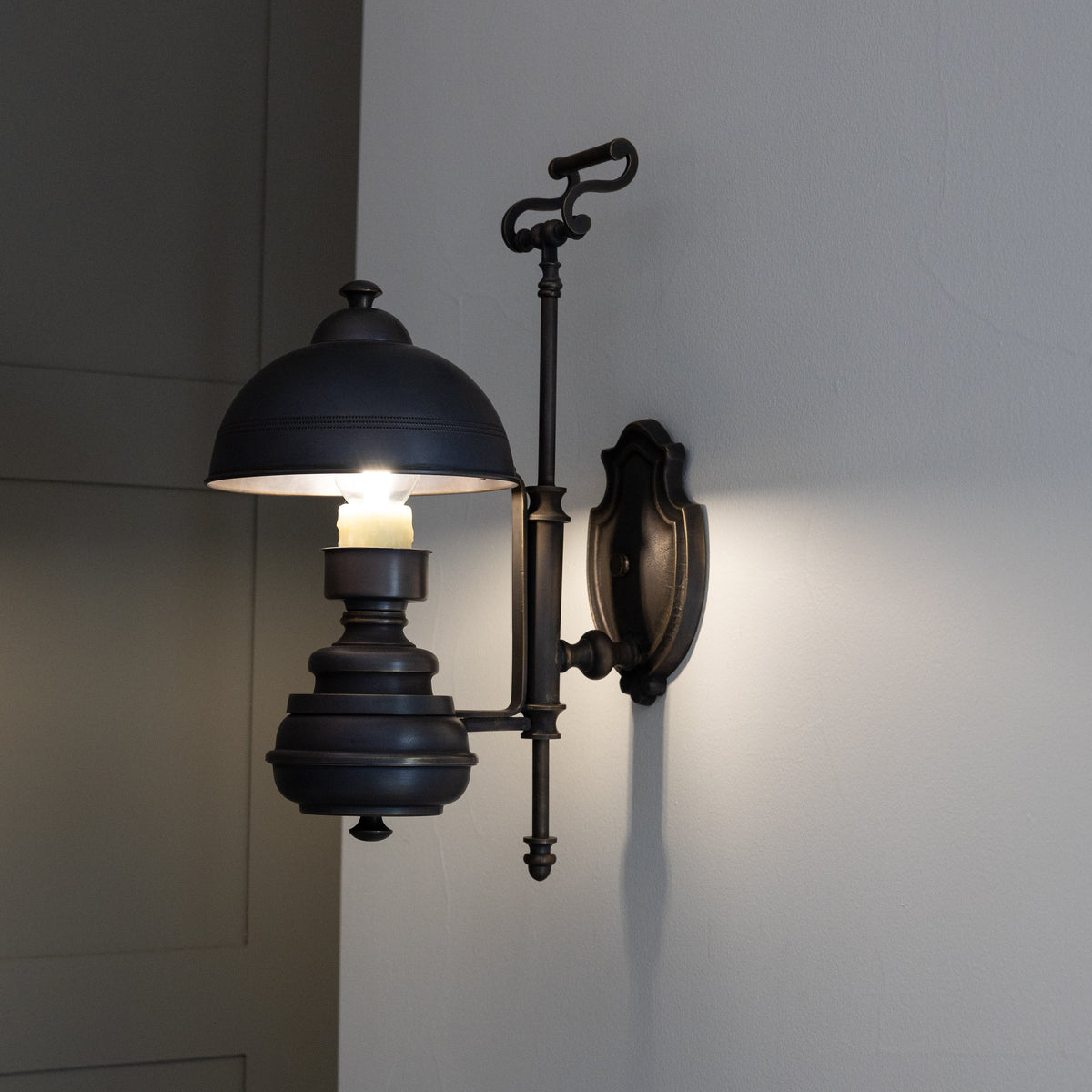 Vintage Brass Wall Sconce