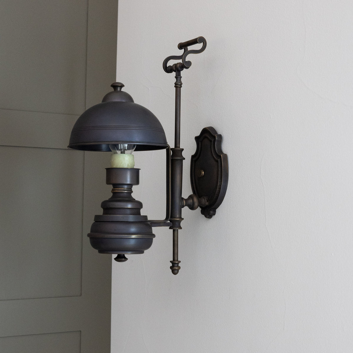 Vintage Brass Wall Sconce